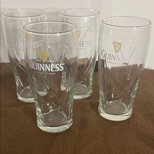 😄Guinness pint glasses embossed texture set of four Dublin